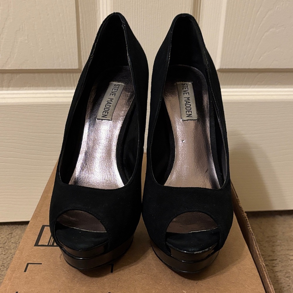 Steve Madden Defiant Elegant Black Peep Toe Heels